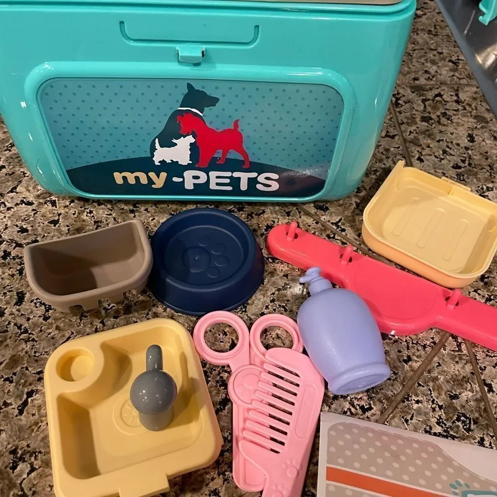 My Pets Play Vet Pet Care dog and Backpack with Accessories